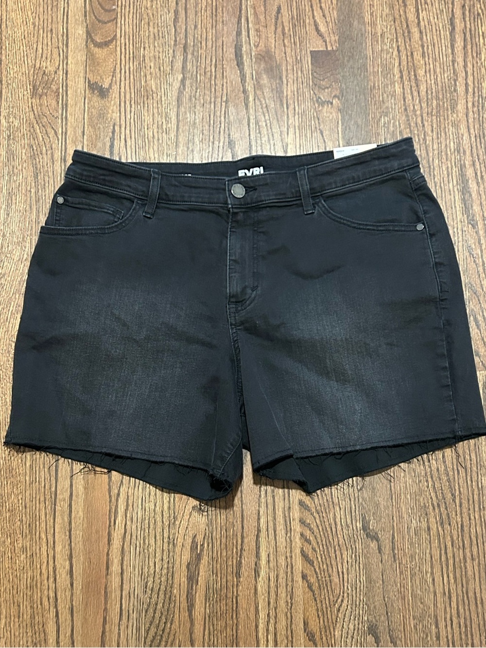NWT EVRI Black Mid Rise Raw Hem Denim Shorts 16W Short Plus Size